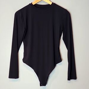 Meshki Bodysuit Black Comfy‎ Size Medium Minimalist Fall